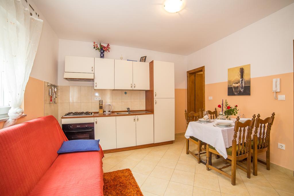 Apartments Saldun Trogir Exterior photo