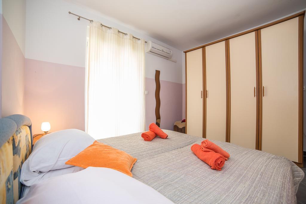 Apartments Saldun Trogir Exterior photo